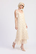 Load image into Gallery viewer, Emryn Maxi Dress