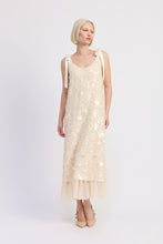 Load image into Gallery viewer, Emryn Maxi Dress