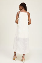 Load image into Gallery viewer, Sadie Maxi Dress