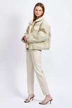 Load image into Gallery viewer, Bettunia Sherpa Jacket